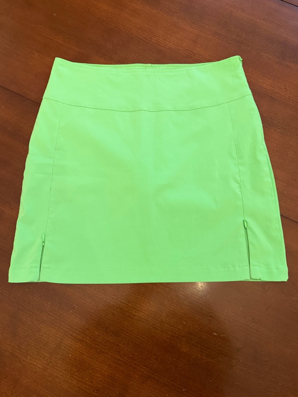 Antigua Women’s Green Desert Dry Golf Skort Size 8